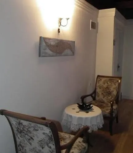 جيزملي كوناك * Ayvalı