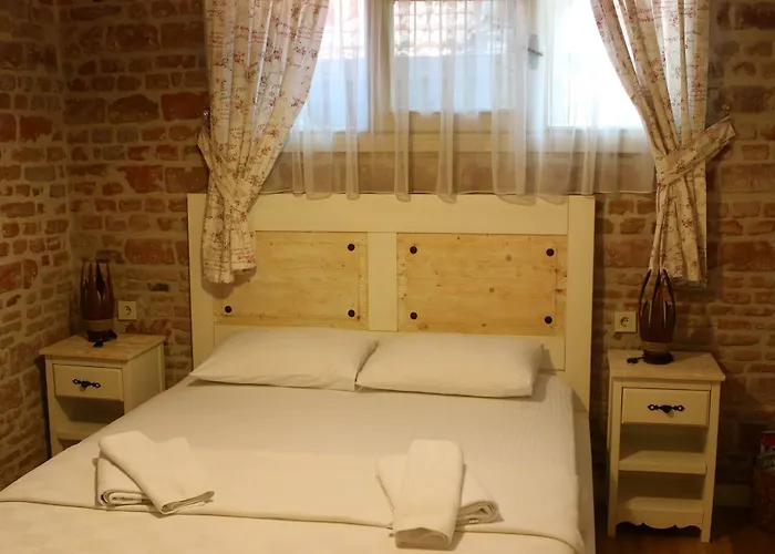 جيزملي كوناك Ayvalı