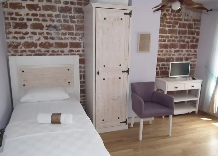 جيزملي كوناك Ayvalı